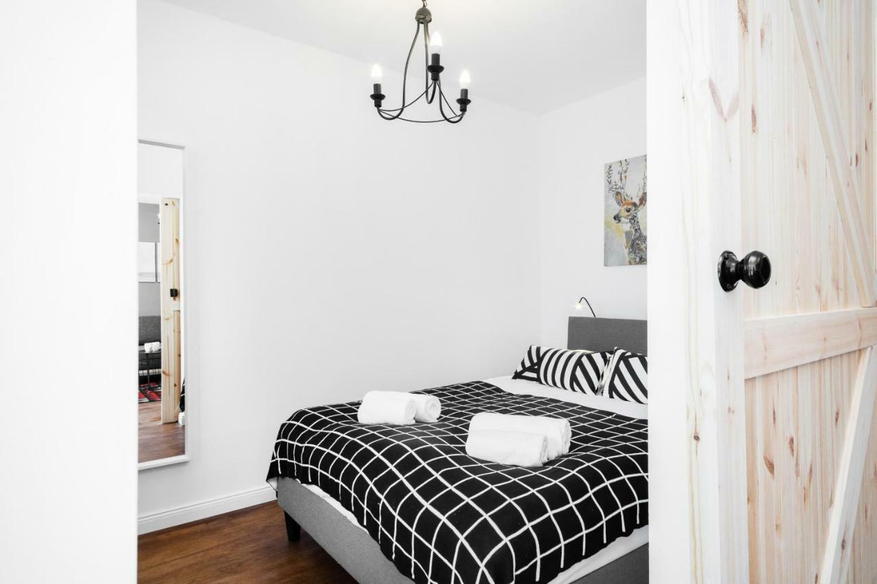 First Central Apartments By Noclegi Renters Varšava Exteriér fotografie