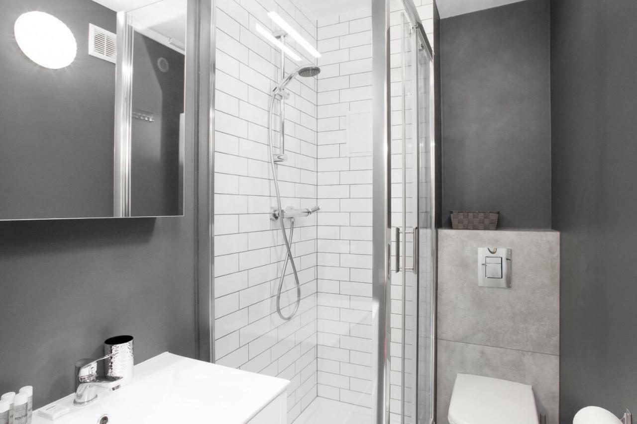 First Central Apartments By Noclegi Renters Varšava Exteriér fotografie
