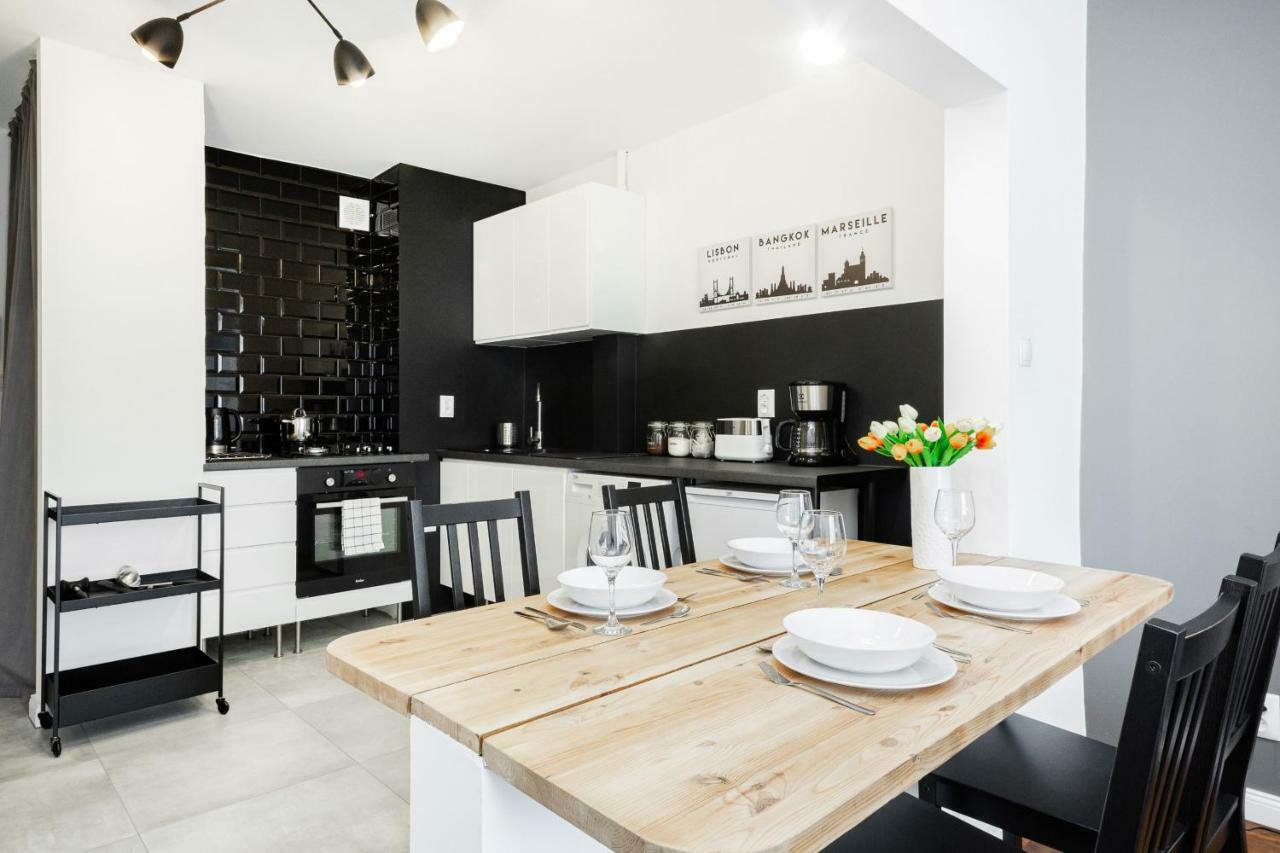 First Central Apartments By Noclegi Renters Varšava Exteriér fotografie