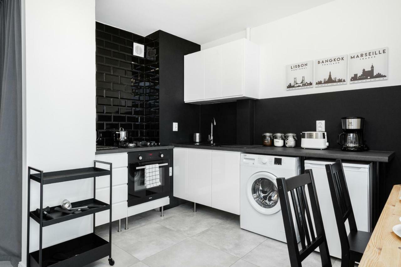 First Central Apartments By Noclegi Renters Varšava Exteriér fotografie